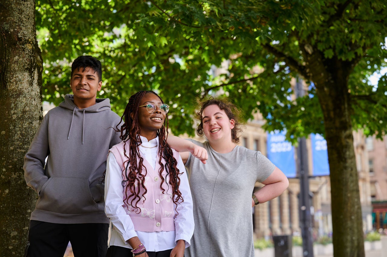 Group picture of young people